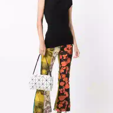 ISSEY MIYAKE SlashCarton