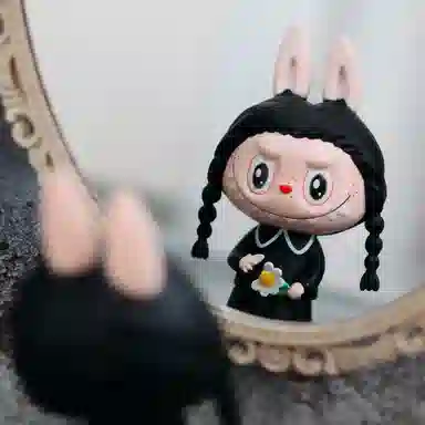 POP MART LABUBU Love Me Limited Edition