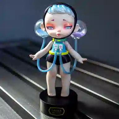 TOYCITY LAURA 14cm