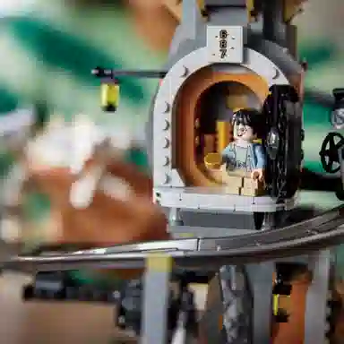 LEGO Harry Potter Gringotts Wizarding Bank Collectors Edition 76417