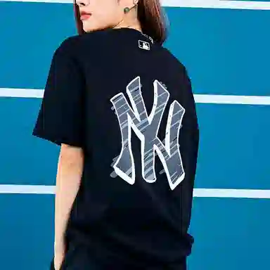 MLB T