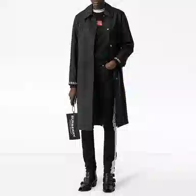 Burberry Slogan Print Sweatshirt Black