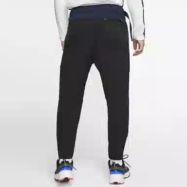 Nike Sportswear Tech Pack