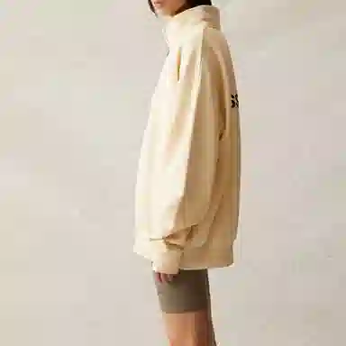 Fear of God Essentials SS21 Mockneck Half Zip ButtercreamCrea Logo
