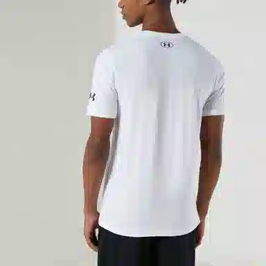 Under Armour iron T