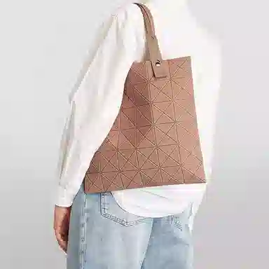 ISSEY MIYAKE Lucent Tote
