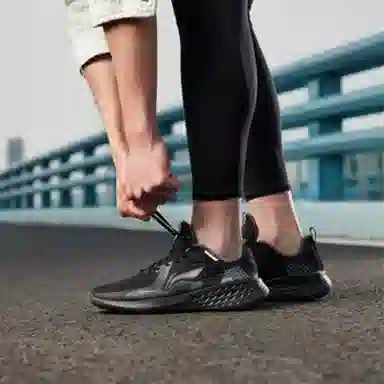 LiNing Soft Element TPU