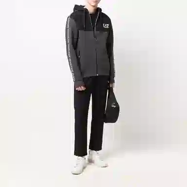 EMPORIO ARMANI EA7 Logo