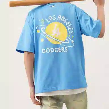 MLB T