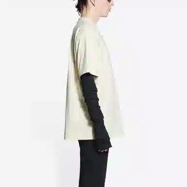 Balenciaga SS22 T