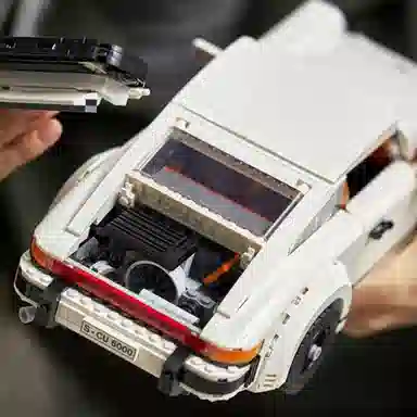 LEGO Porsche 911 10295