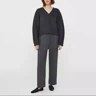 Toteme FW22 V-Neck Batwing Wool Sweater Gray