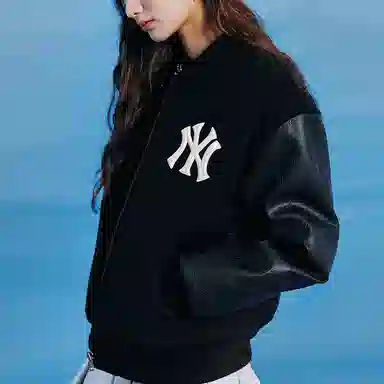 MLB Yankees Logo Jacket