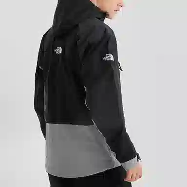 THE NORTH FACE SS22