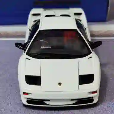 AUTOart 118 DIABLO SV-R 25cm