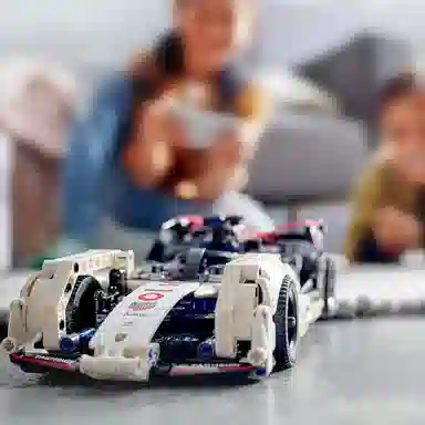 LEGO Porsche Formula E 99X Electric 42137