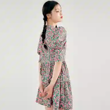 太平鸟 碎花灯笼袖收腰镂空茶歇五分袖连衣裙