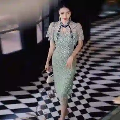 四美子 蕾丝复古钩花中长款侧开叉旗袍式短袖连衣裙 兰若