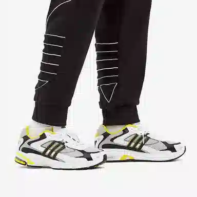 adidas Response CL