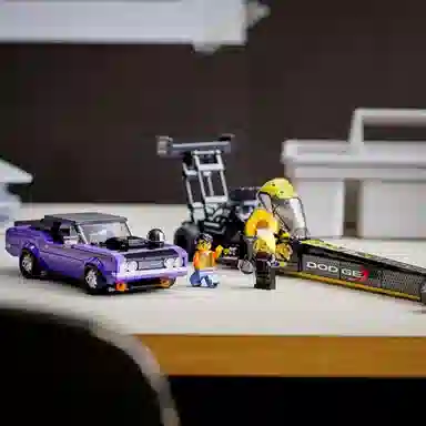 LEGO Mopar SRT Top Fuel Dragster and 1970 Challenger T/A 76904