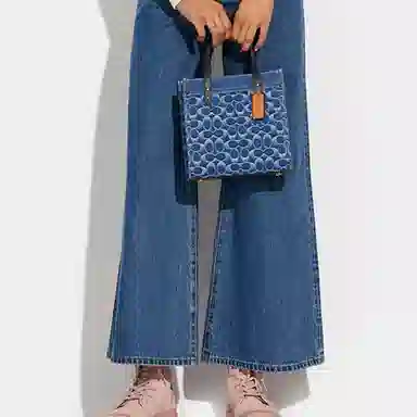COACH Field 22 Tote