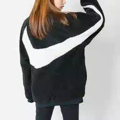 Nike Sportswear Swoosh Logo