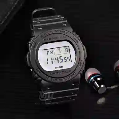 Casio G-Shock DW-5700BBMA-1