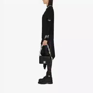GIVENCHY FW21 LogoT