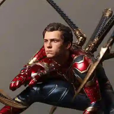 QueenStudios 14 51cm