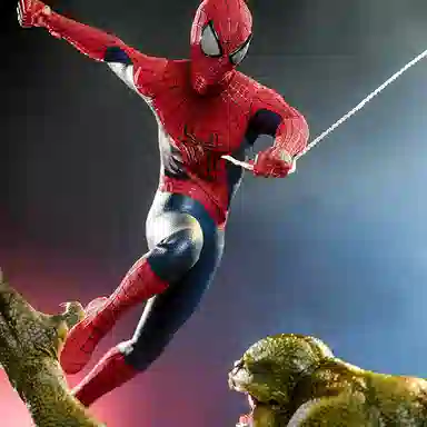 Hot Toys Spider-Man Amazing 2 Action Figure