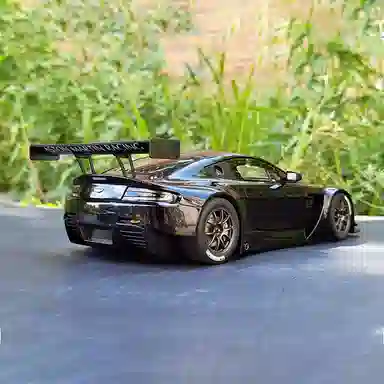 AUTOart 118 VANTAGE V12 GT3