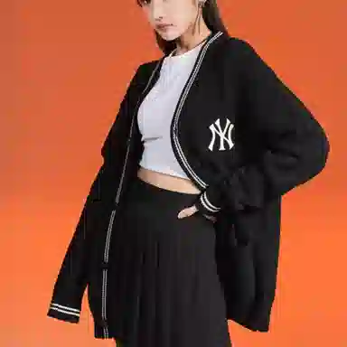 MLB FW22 LogoV