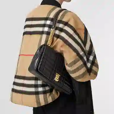 Burberry Lola Logo