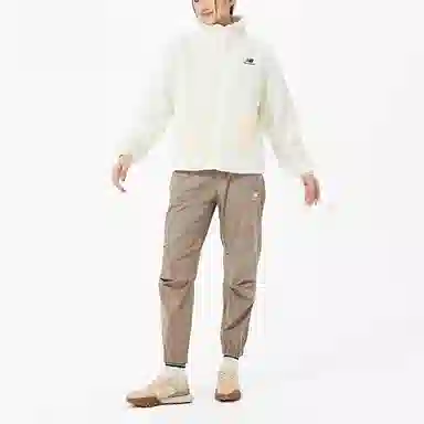 New Balance FW22 Logo