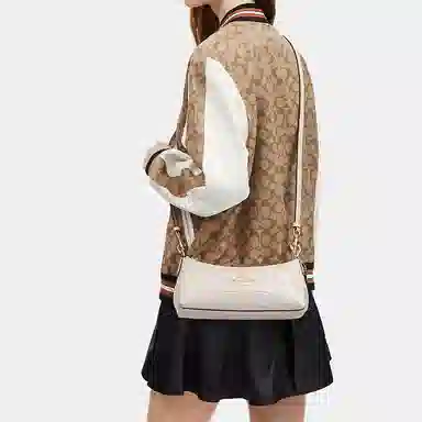 COACH Charlotte 25 Logo