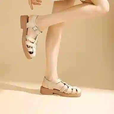 DAPHNE PU