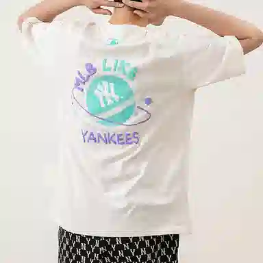 MLB T