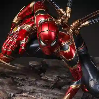 QueenStudios 14 51cm