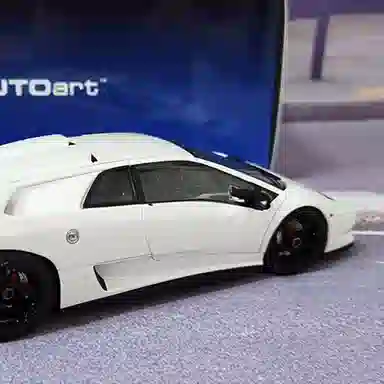 AUTOart 118 DIABLO SV-R 25cm