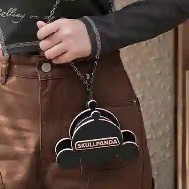 POP MART SKULLPANDA MINI IP 10cm