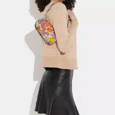 COACH Swinger 20
