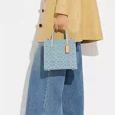 COACH Field 22 Tote