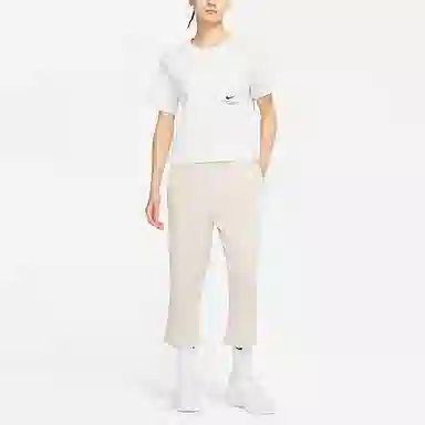 Nike SS22 SportswearSwoosh Logo T
