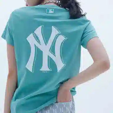 MLB T