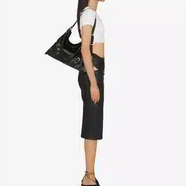 GIVENCHY Voyou