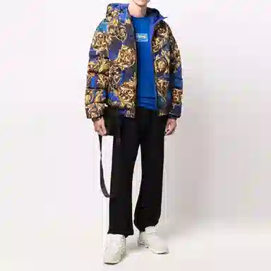 VERSACE