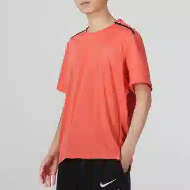 Nike Dri-FIT Rise 365 Run Division Tee Orange