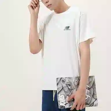 New Balance Logo T