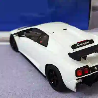AUTOart 118 DIABLO SV-R 25cm