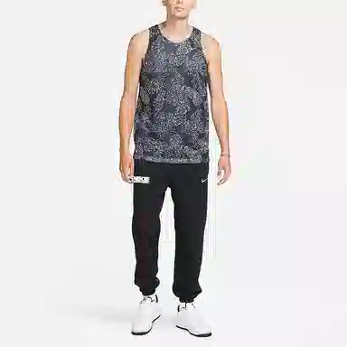 Nike Dri-FIT Standard Issue